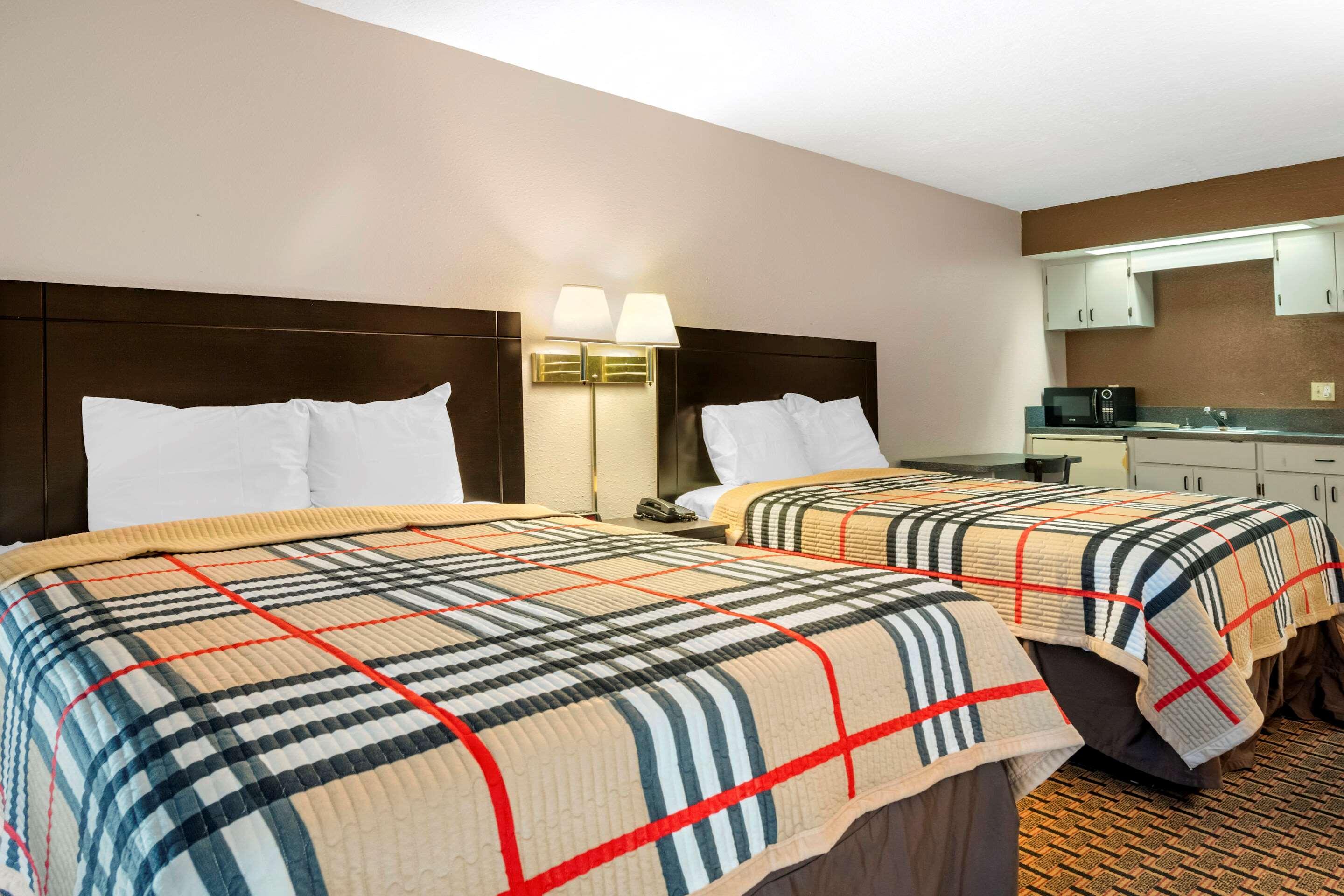 Rodeway Inn New Port Richey Exteriér fotografie