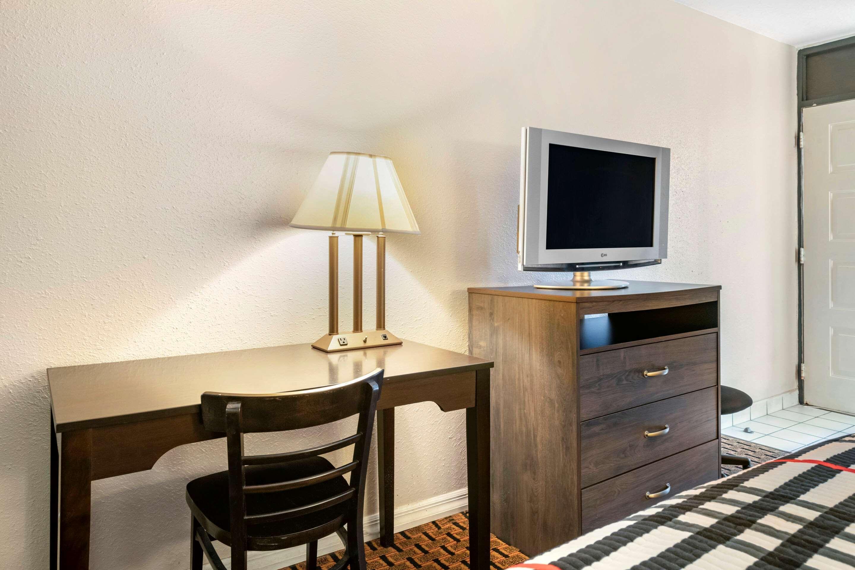 Rodeway Inn New Port Richey Exteriér fotografie