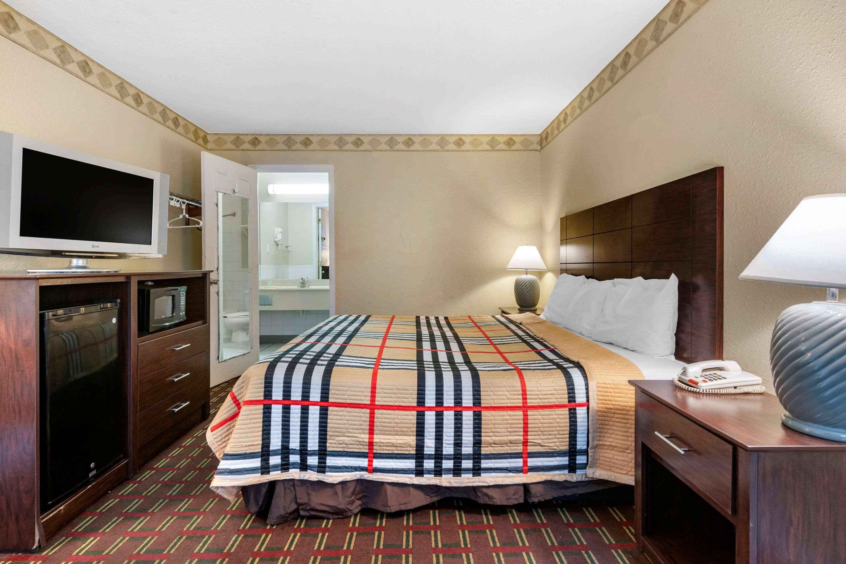 Rodeway Inn New Port Richey Exteriér fotografie