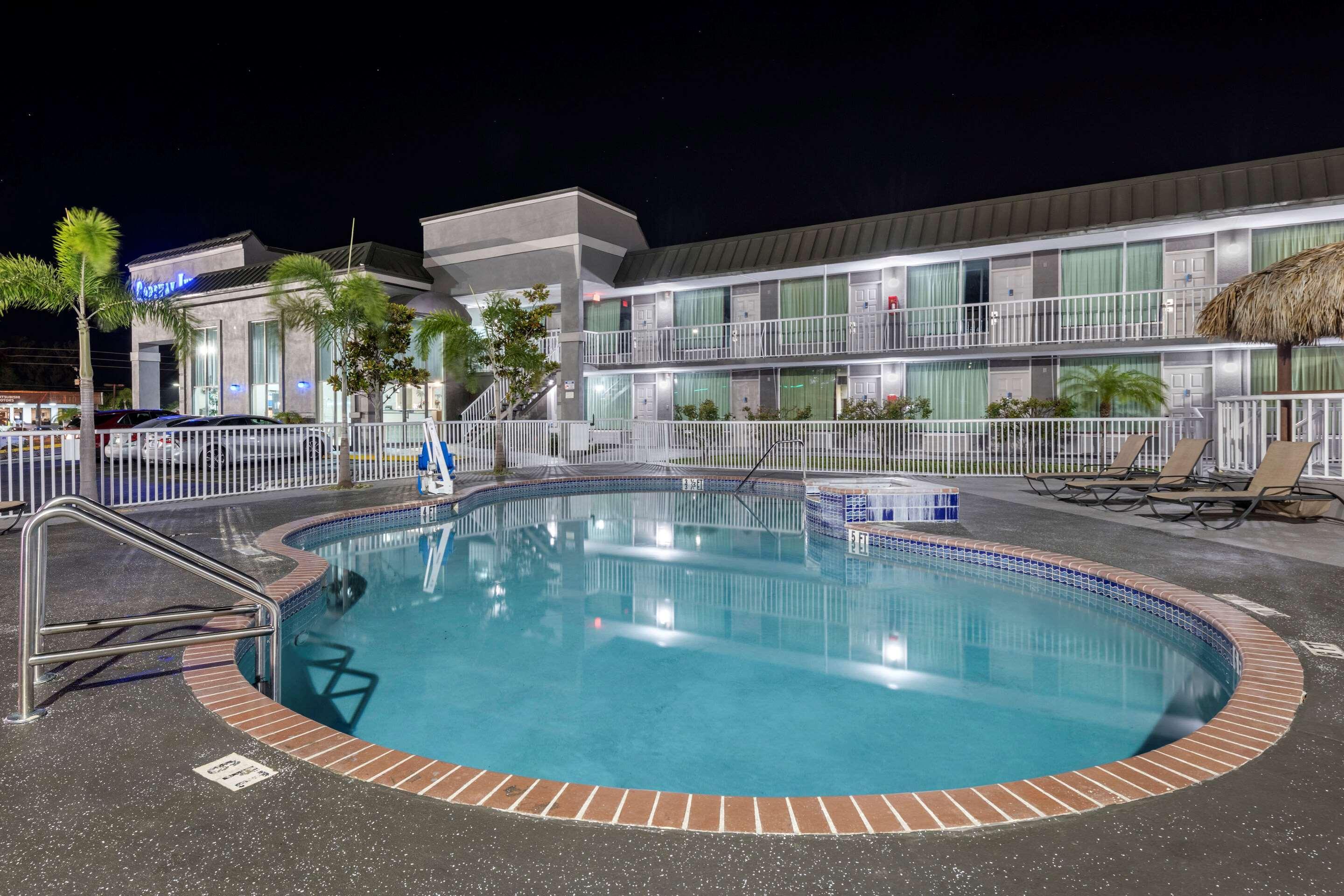 Rodeway Inn New Port Richey Exteriér fotografie