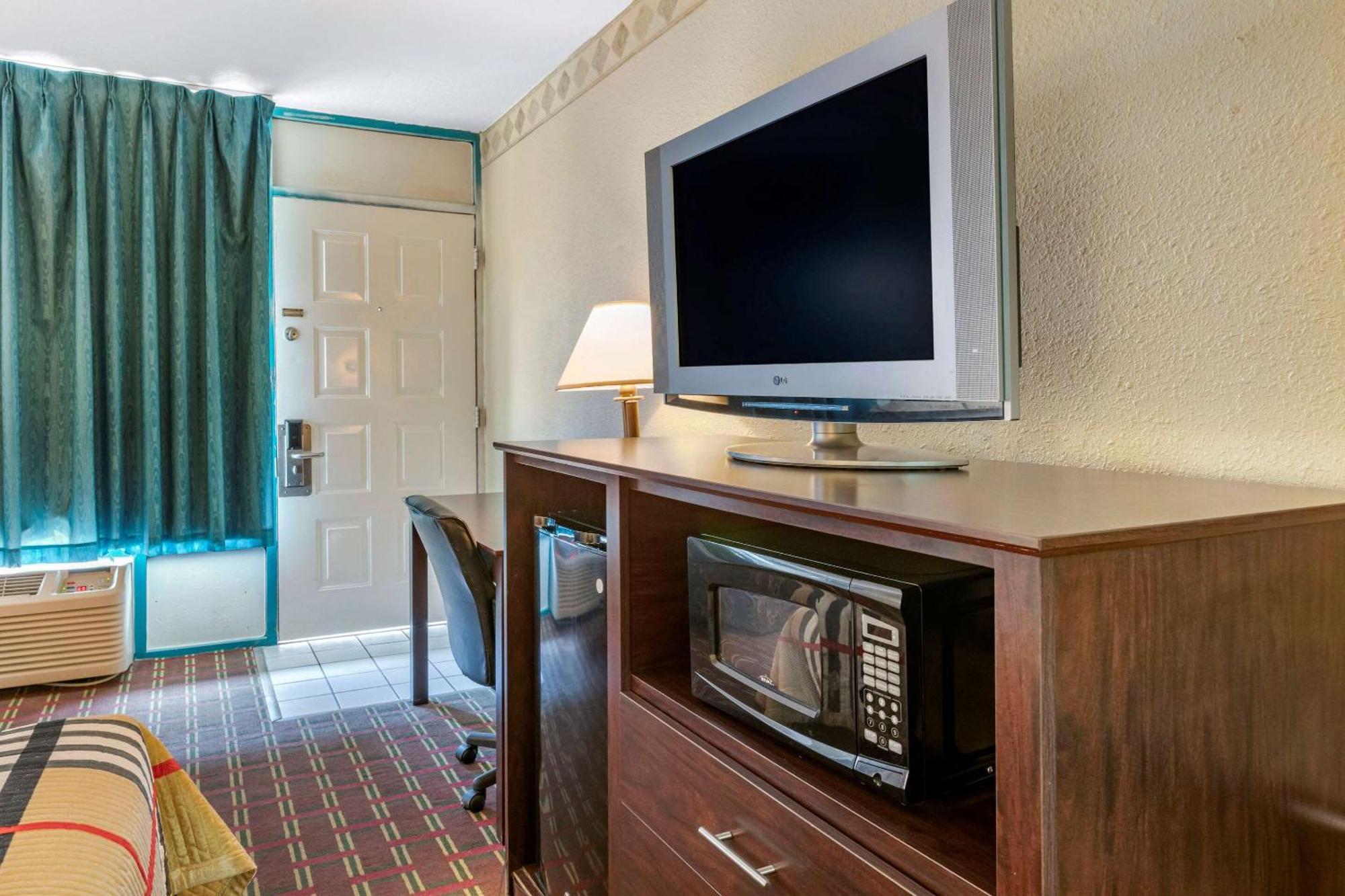 Rodeway Inn New Port Richey Exteriér fotografie