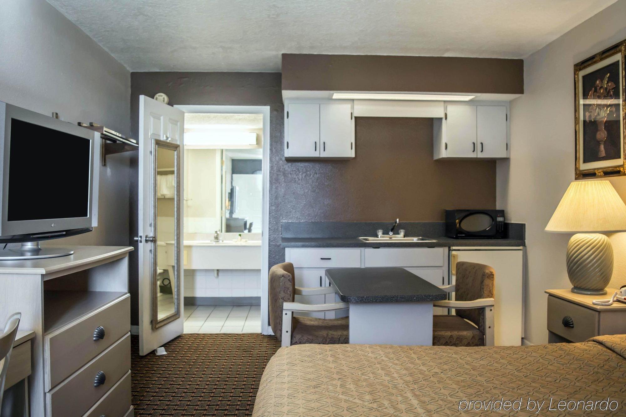 Rodeway Inn New Port Richey Exteriér fotografie