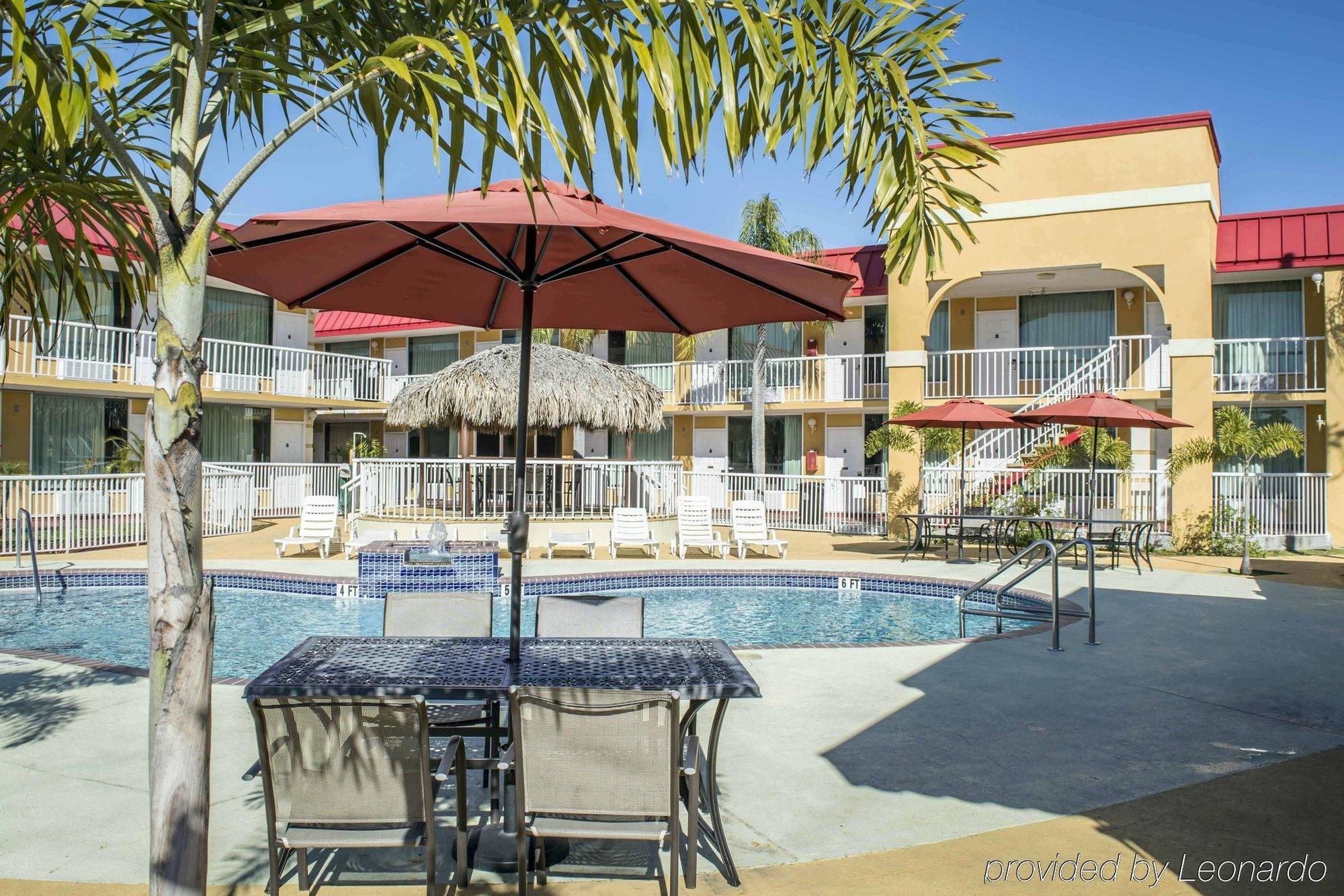 Rodeway Inn New Port Richey Exteriér fotografie
