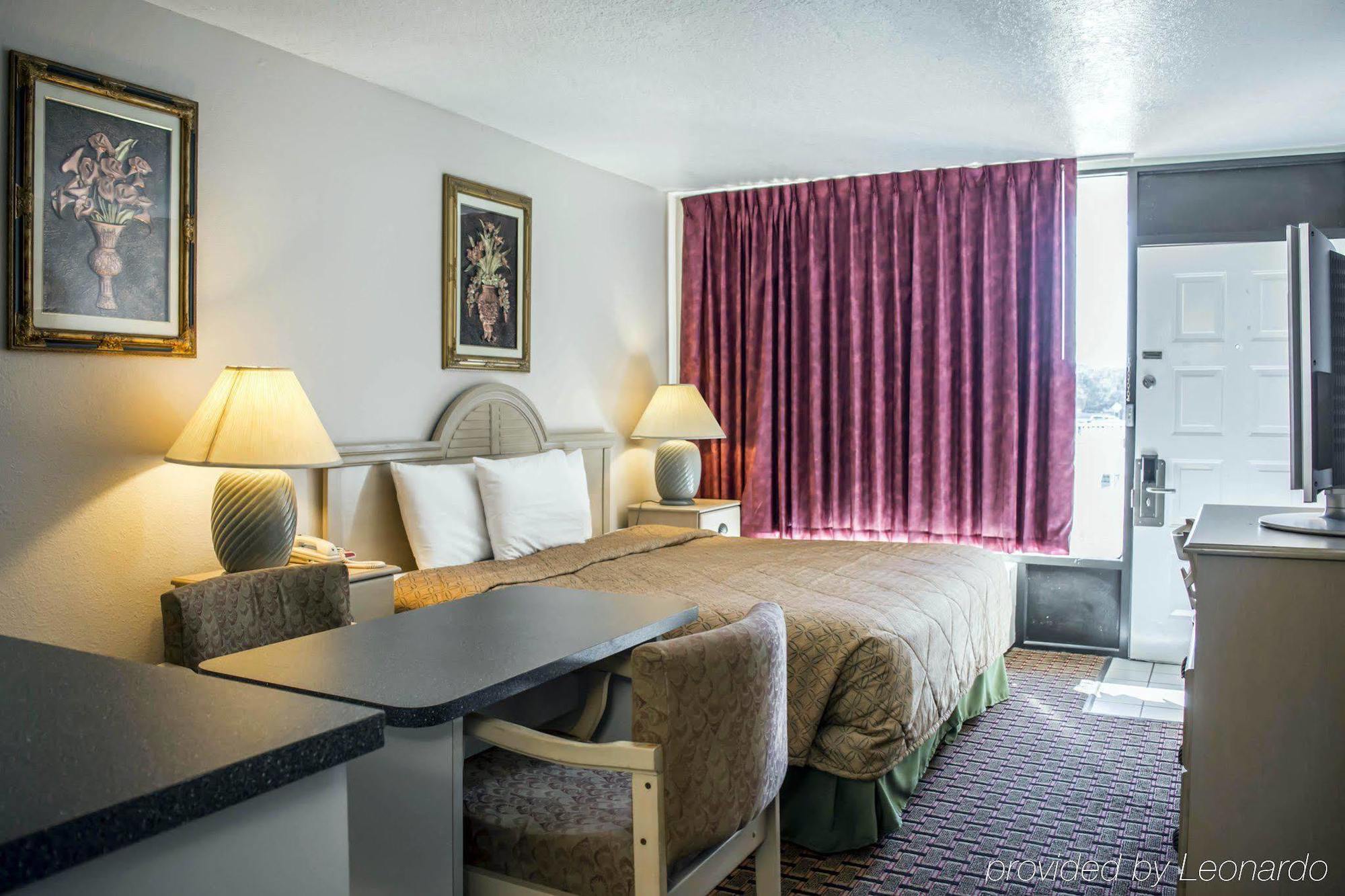 Rodeway Inn New Port Richey Exteriér fotografie